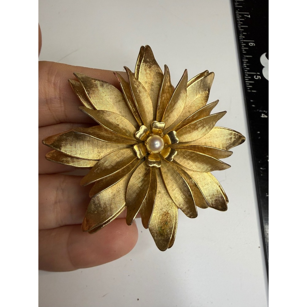 Vintage Gold Tone Textured Flower Brooch Faux Pearl Center Large Statement Pin